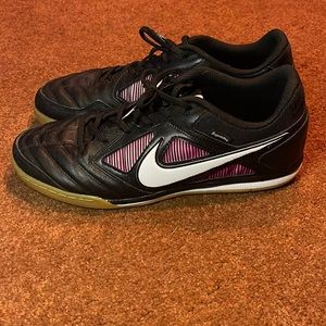 Best 25+ Deals for Mens Nike Gato Shoes 